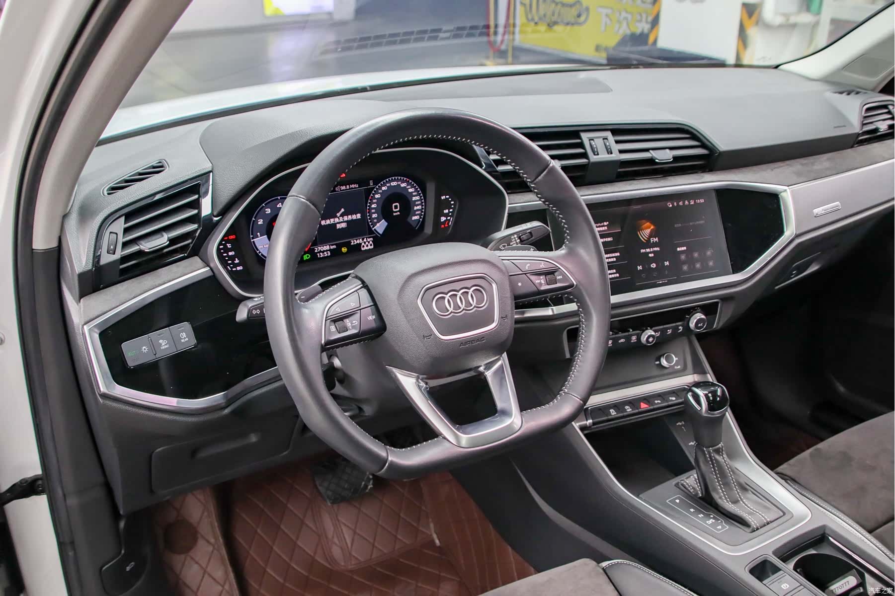 Audi Q3, 2022 все фото