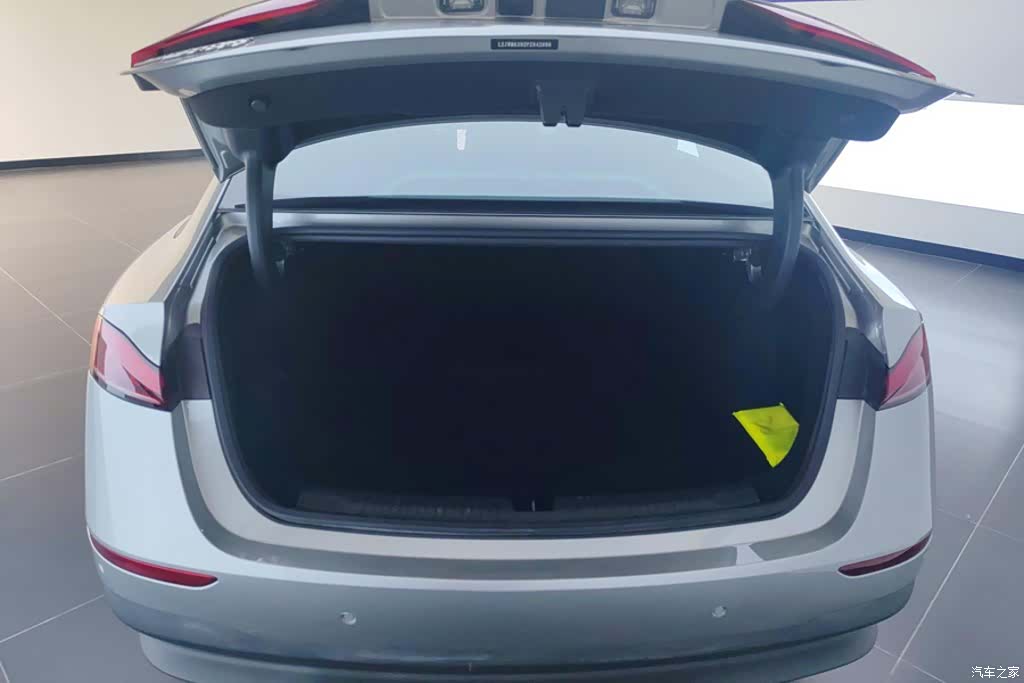Roewe D7, 2023 4