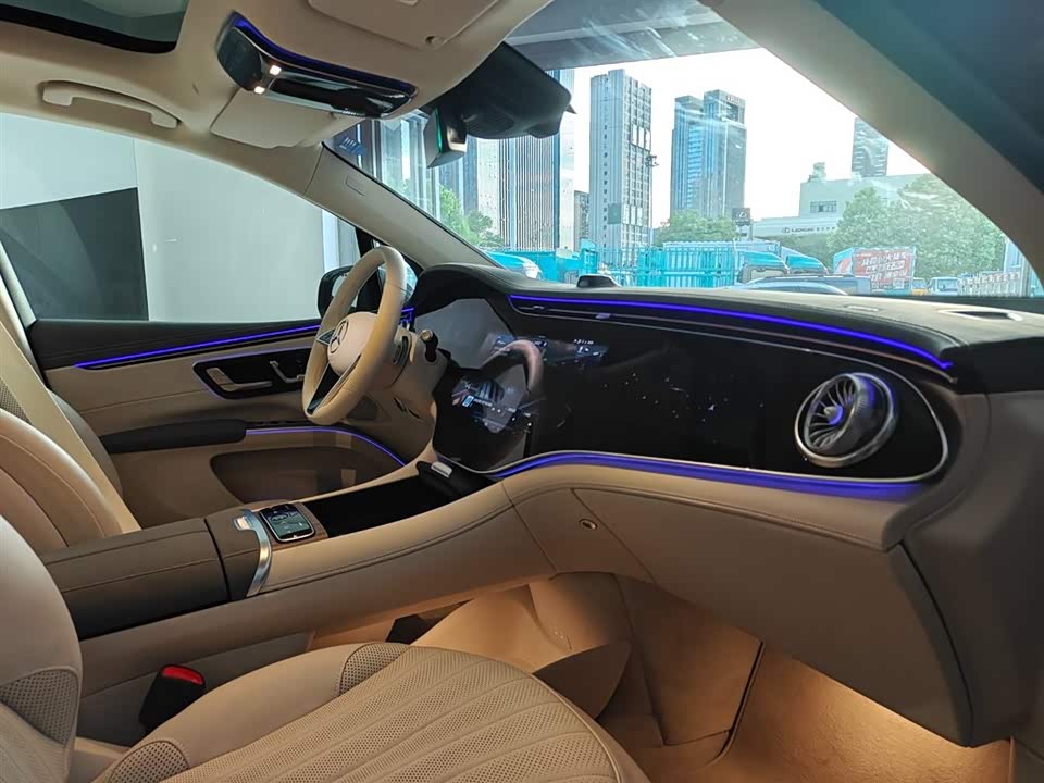 Mercedes-Benz EQS SUV