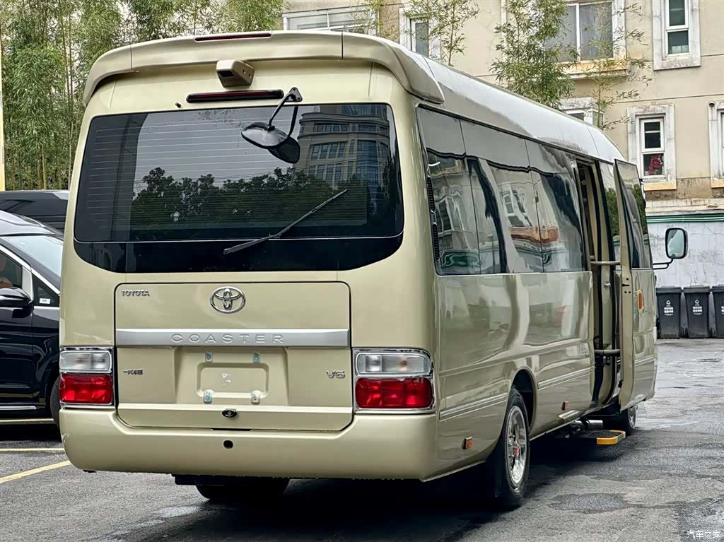 Toyota Coaster, 2025 15