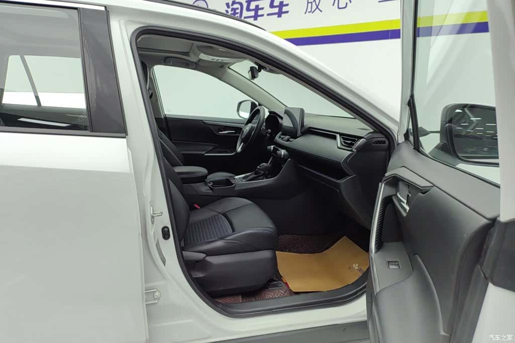 Toyota Wildlander, 2021 8