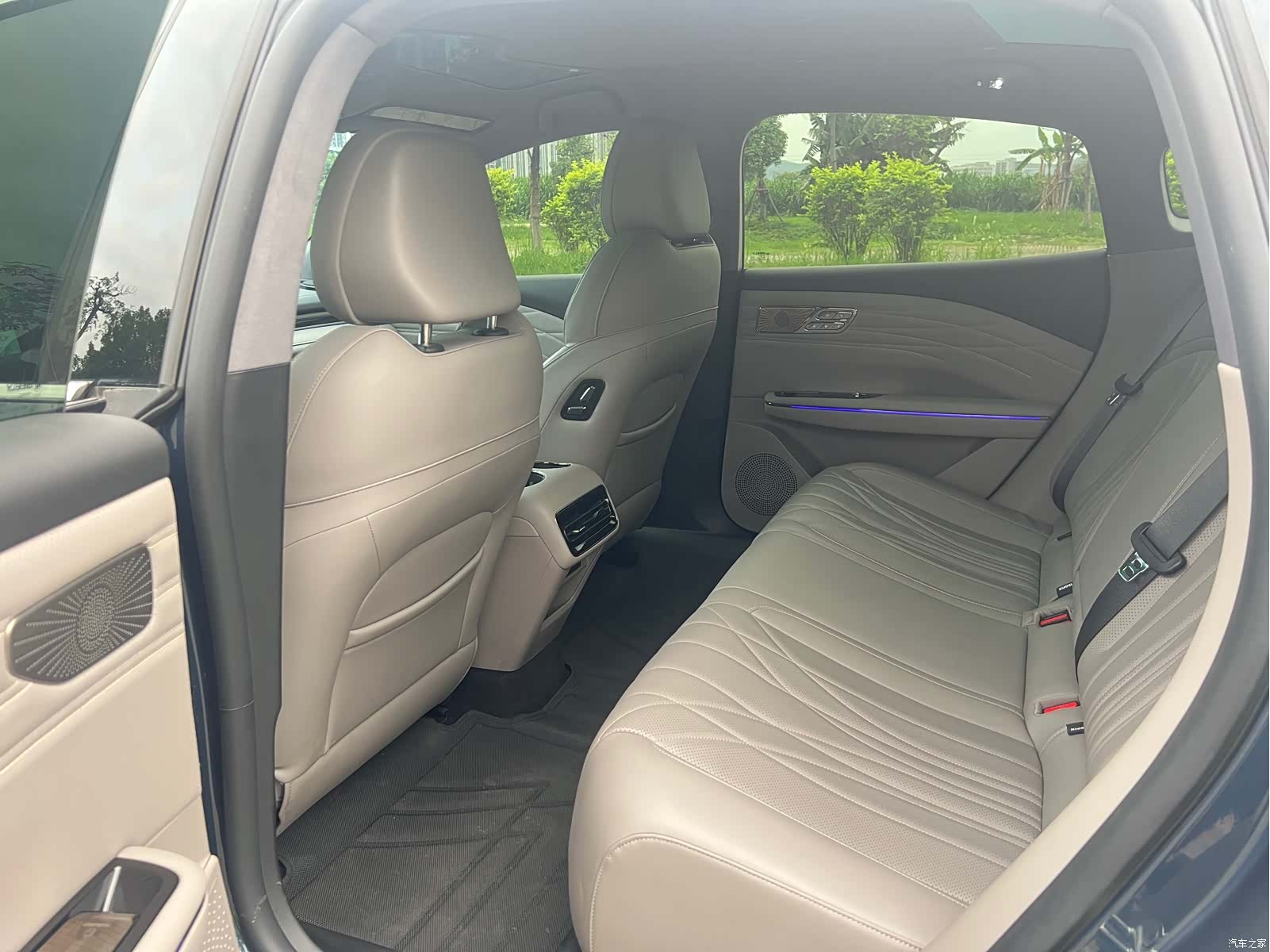 Geely 8, 2025 14