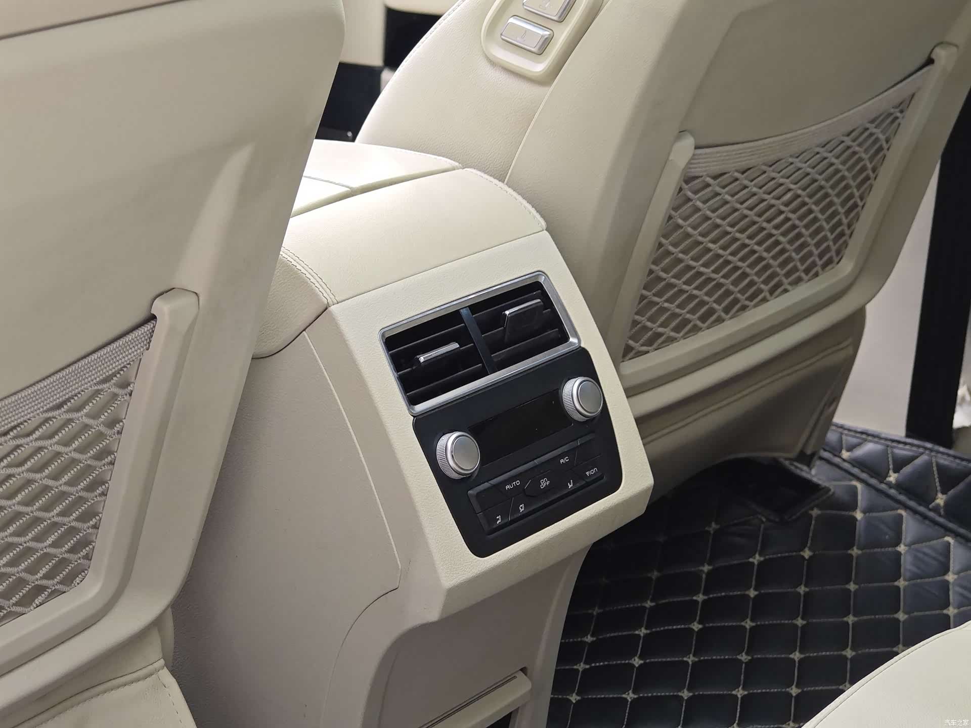 Zotye T700, 2018 24