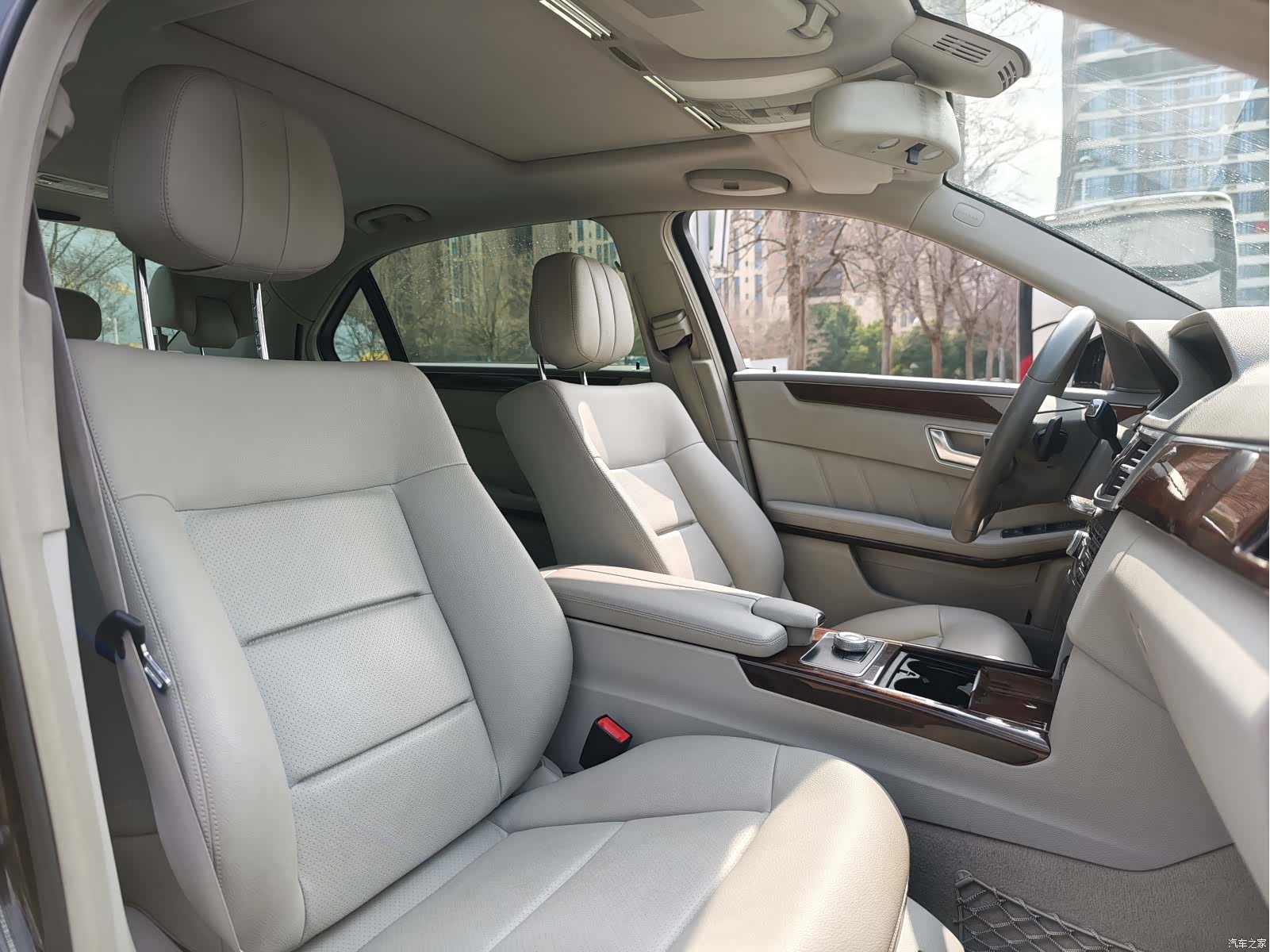 Mercedes-Benz E-Class, 2012 21