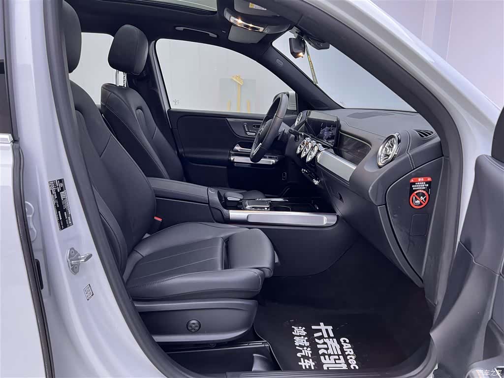 Mercedes-Benz GLB, 2021 19