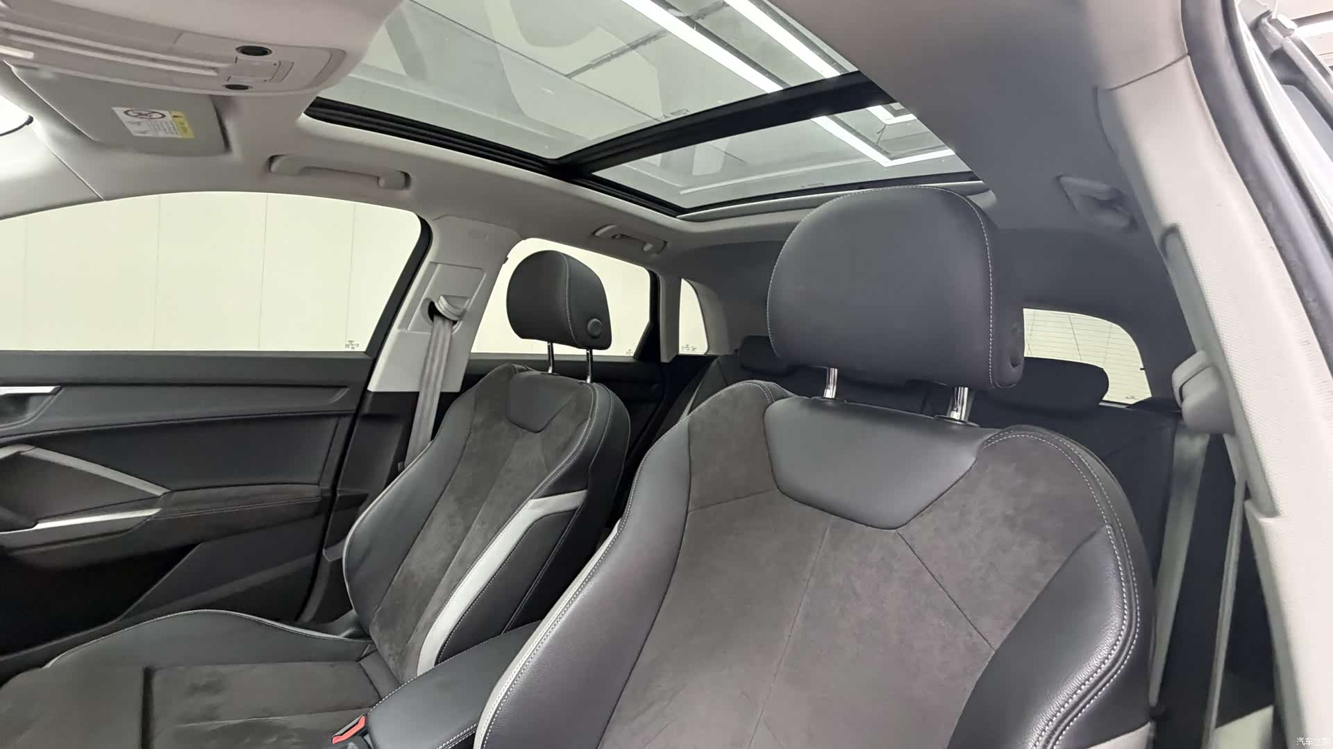 Audi Q3, 2022 14