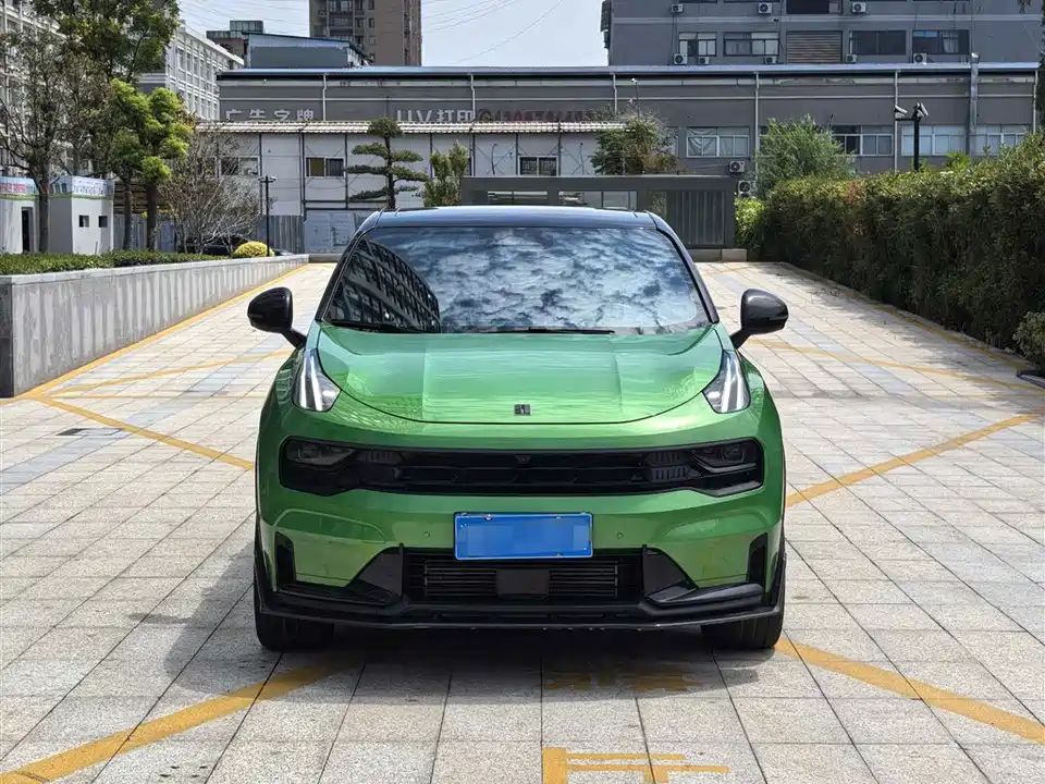 Lynk & Co 05