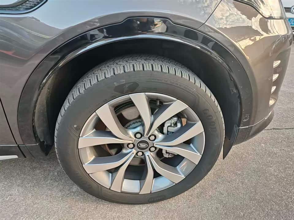 Land Rover Discover sports