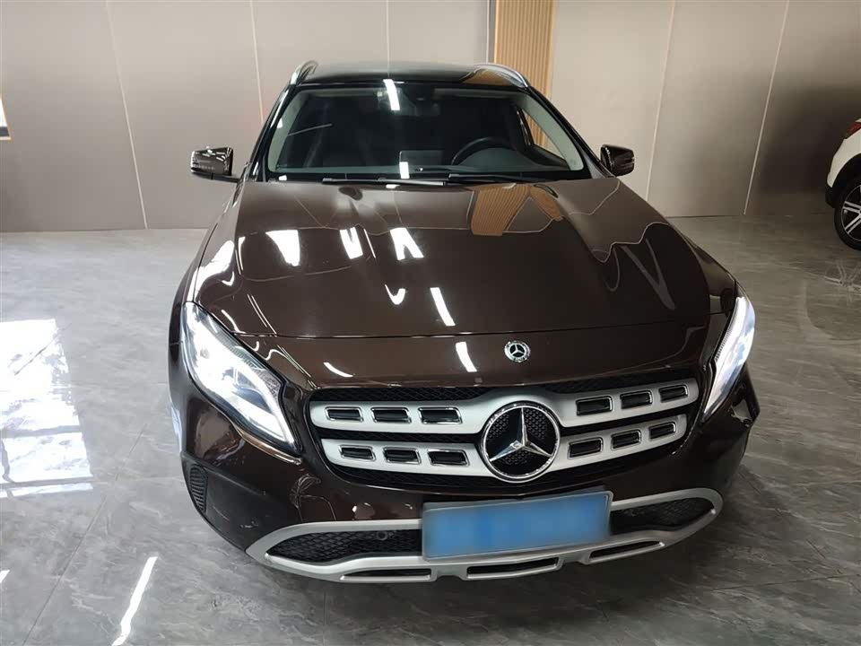 Mercedes-Benz GLA
