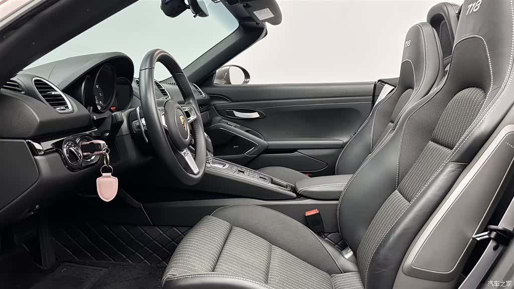 Porsche Boxster, 2023 12