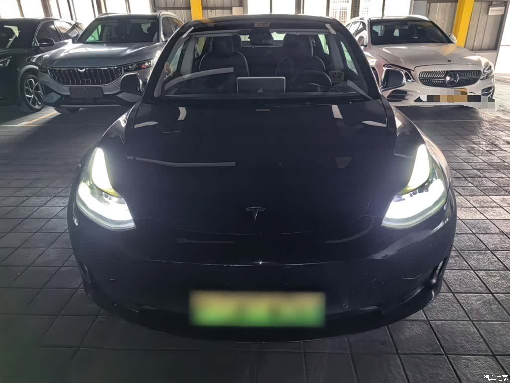 Tesla Model 3, 2022 3