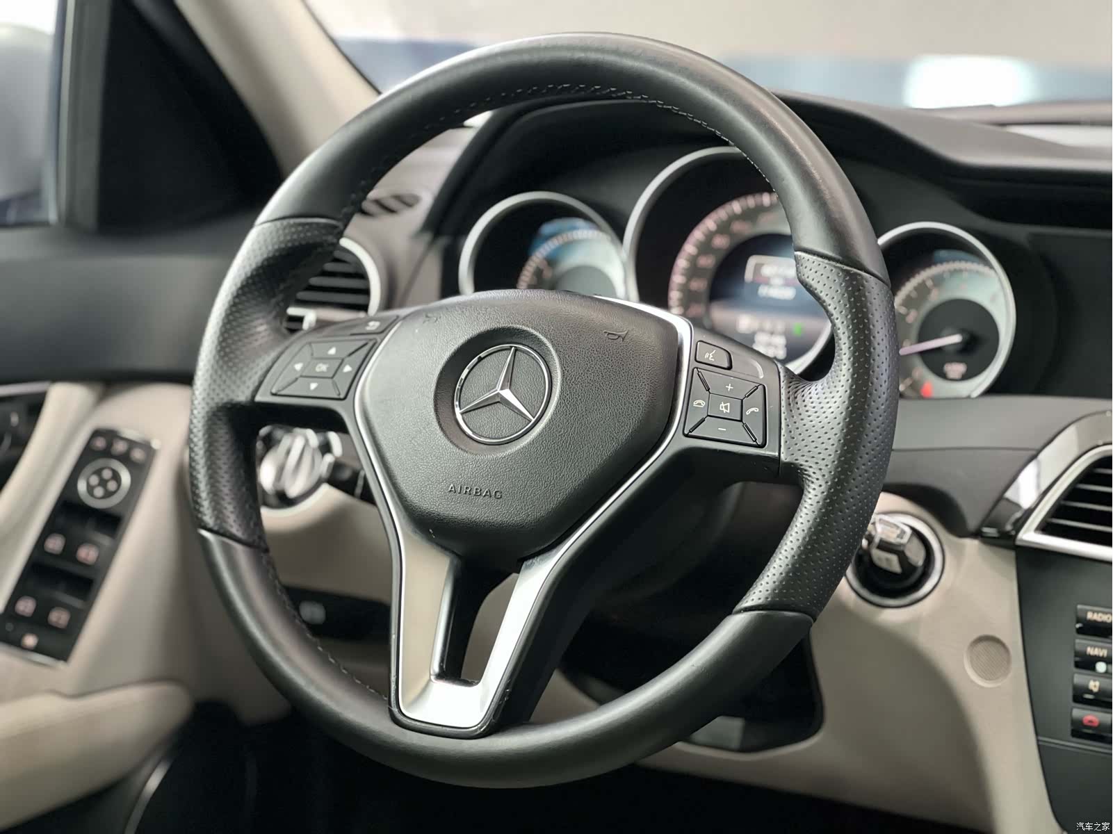 Mercedes-Benz C-Class, 2014 24