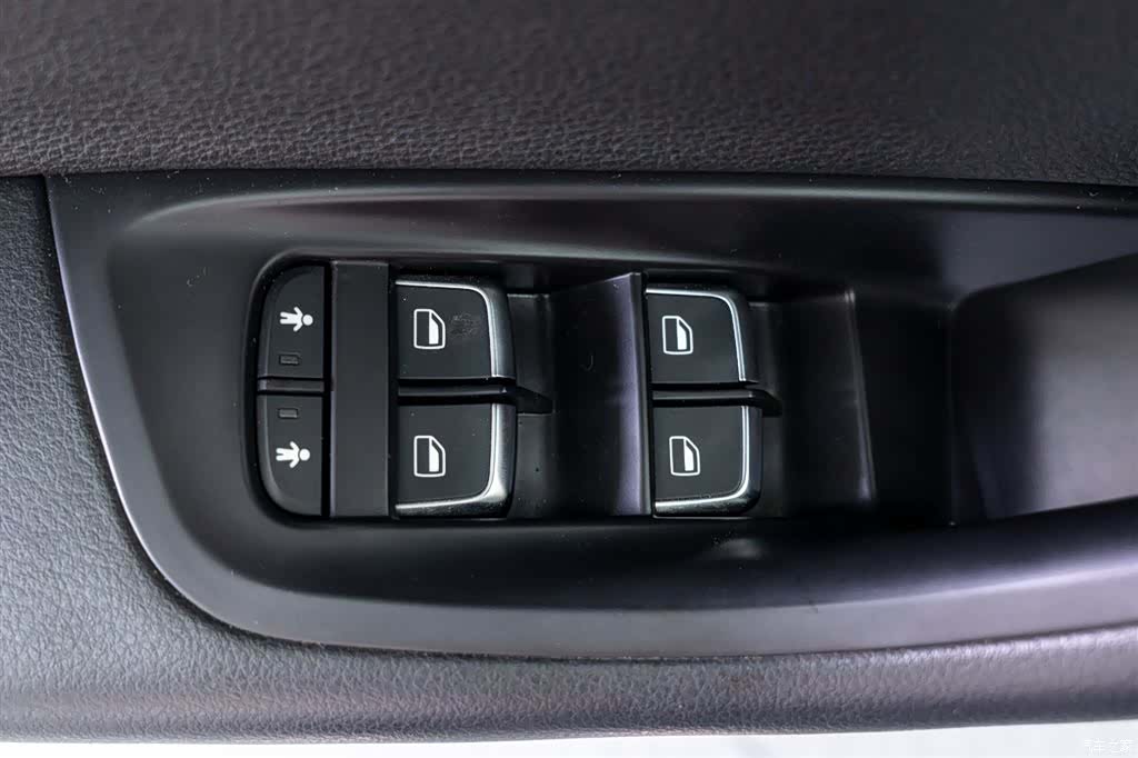 Audi A6L, 2018 16