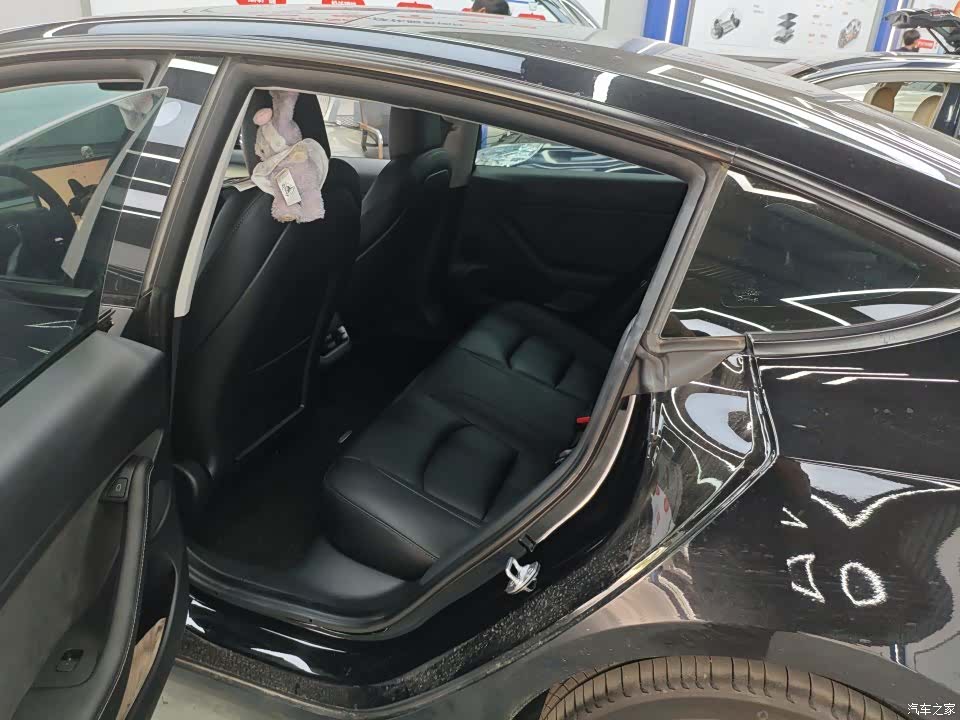 Tesla Model 3, 2022 4