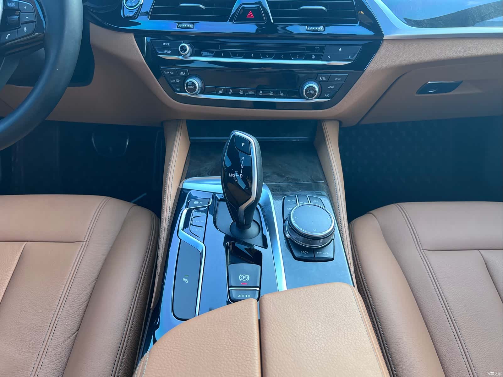 BMW 5 Series, 2018 37
