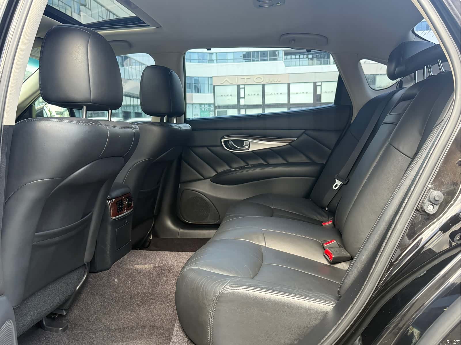 Infiniti Q70, 2015 15