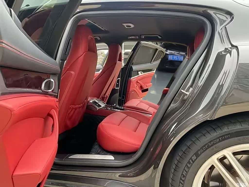 Porsche Panamera, 2010 9
