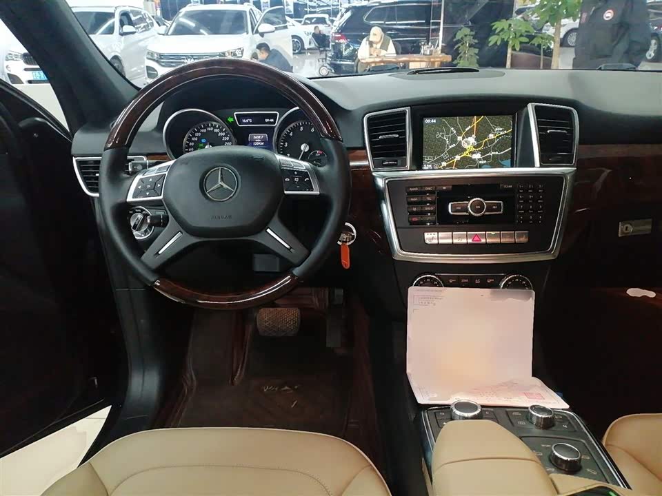 Mercedes-Benz M class