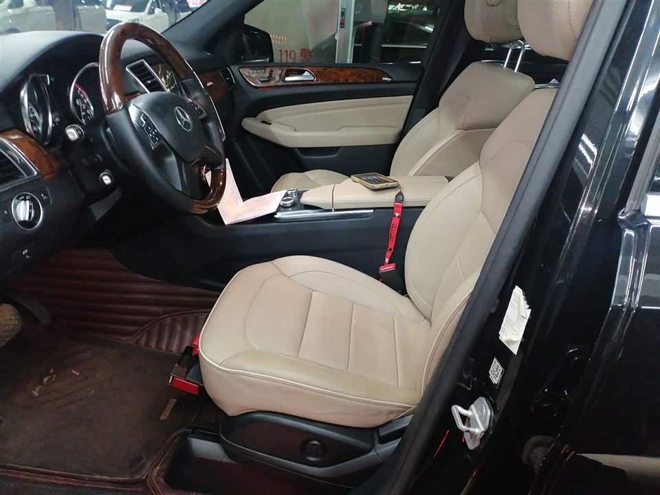 Mercedes-Benz M class