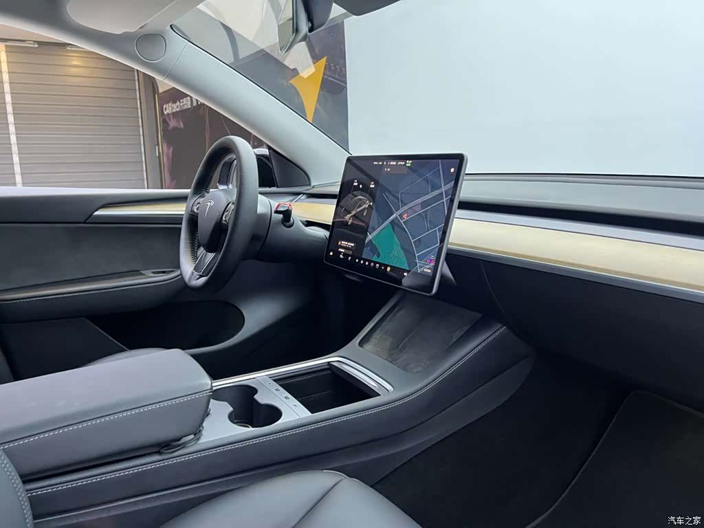 Tesla Model Y, 2021 19