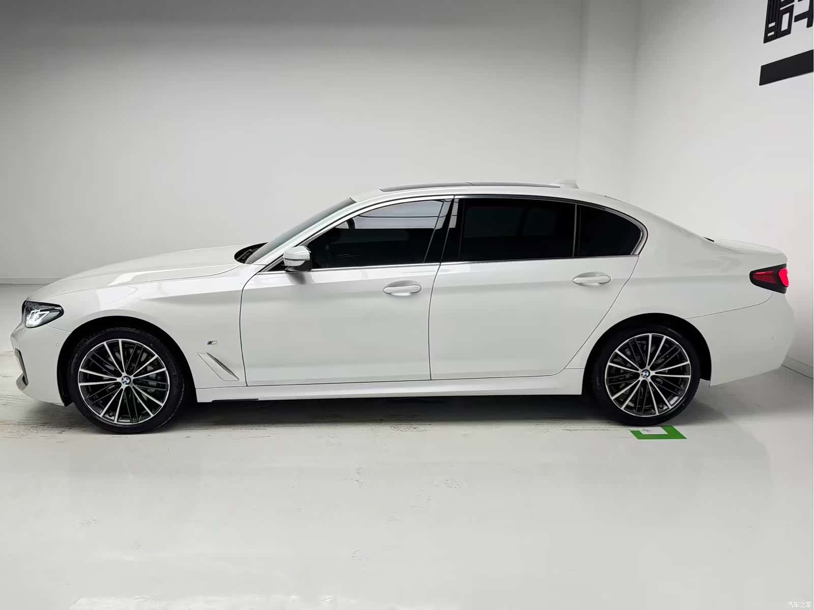 BMW 5 Series, 2022 9