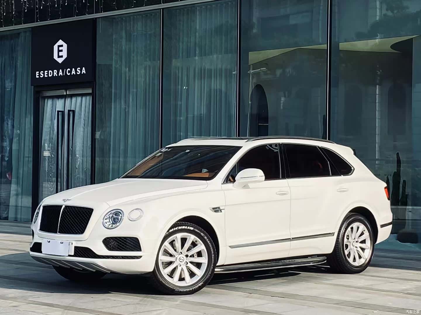 Bentley Bentayga, 2018 1