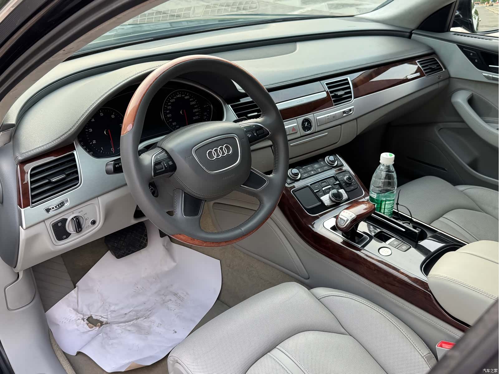 Audi A8L, 2011 8
