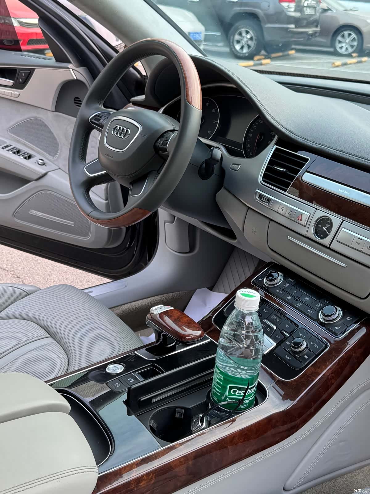 Audi A8L, 2011 9