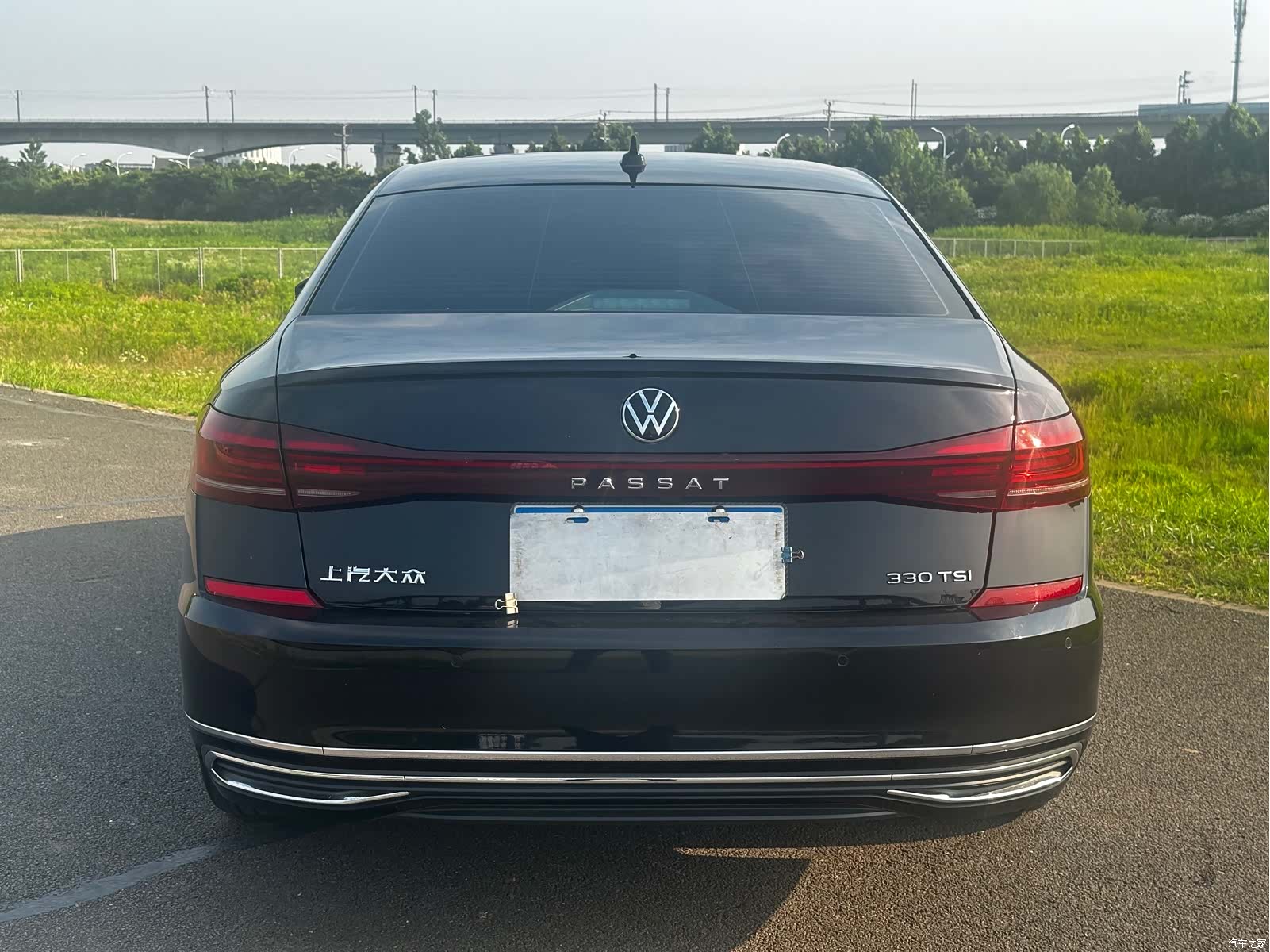 Volkswagen Passat, 2023 16