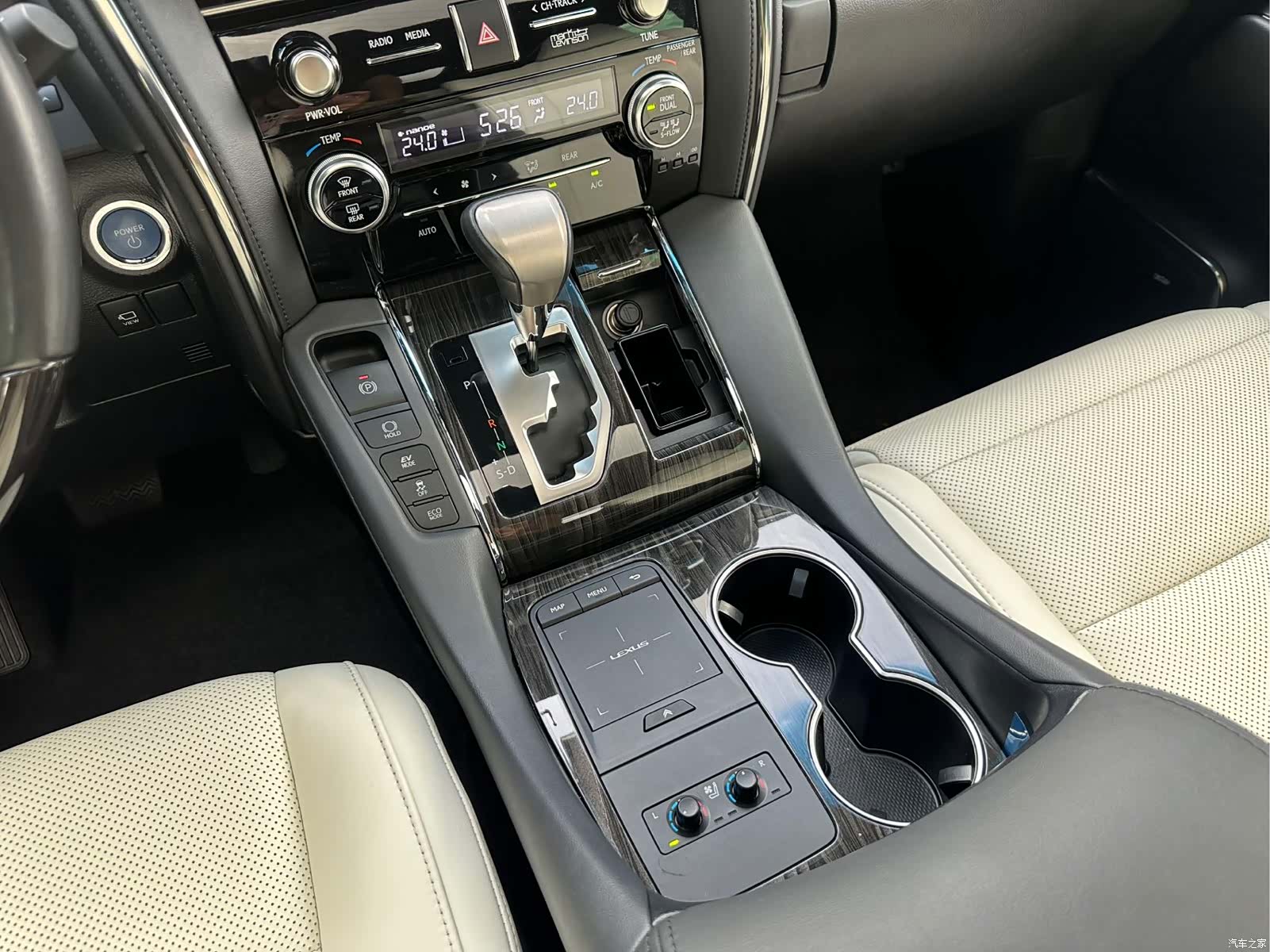 Lexus LM, 2021 10