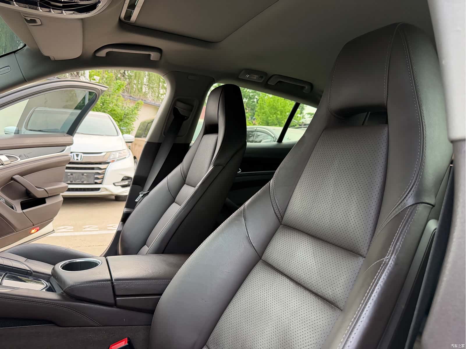 Porsche Panamera, 2010 18