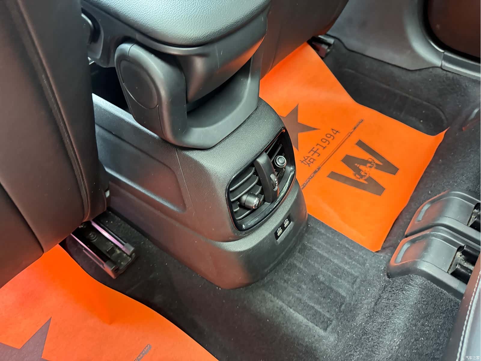 Mini Countryman, 2019 18