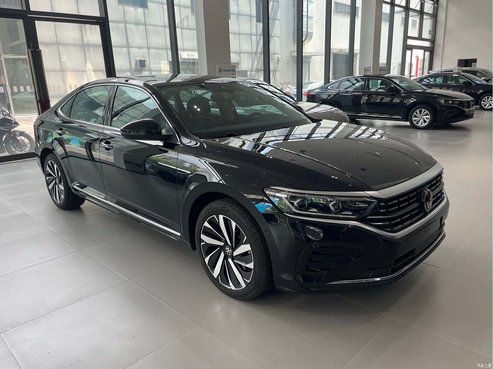 Volkswagen Passat, 2025 3