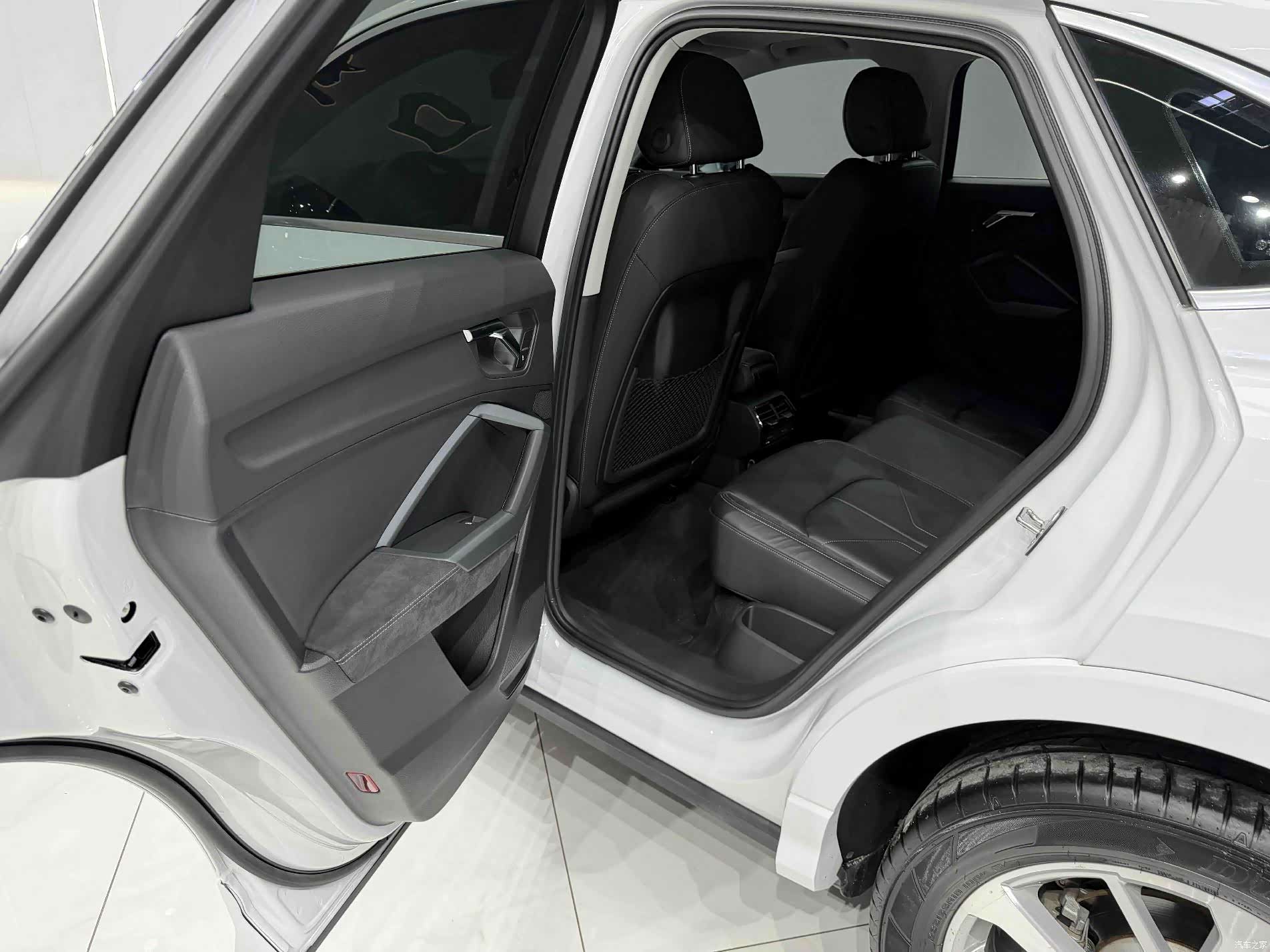 Audi Q3, 2022 16