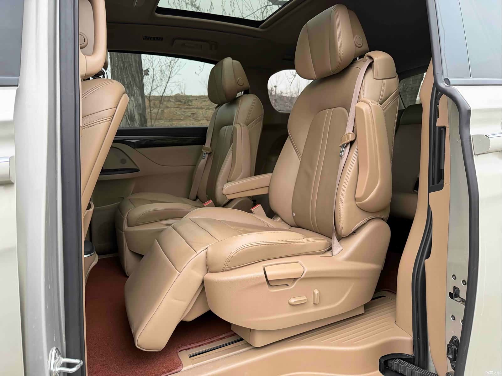 Buick GL8, 2019 6