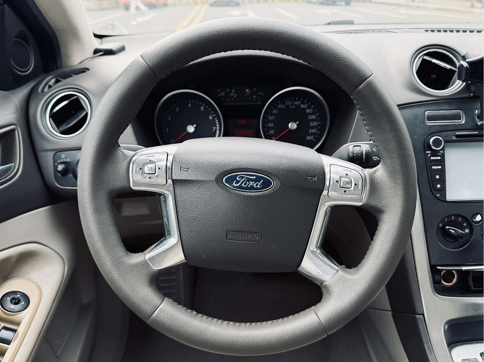 Ford Mondeo, 2011 24