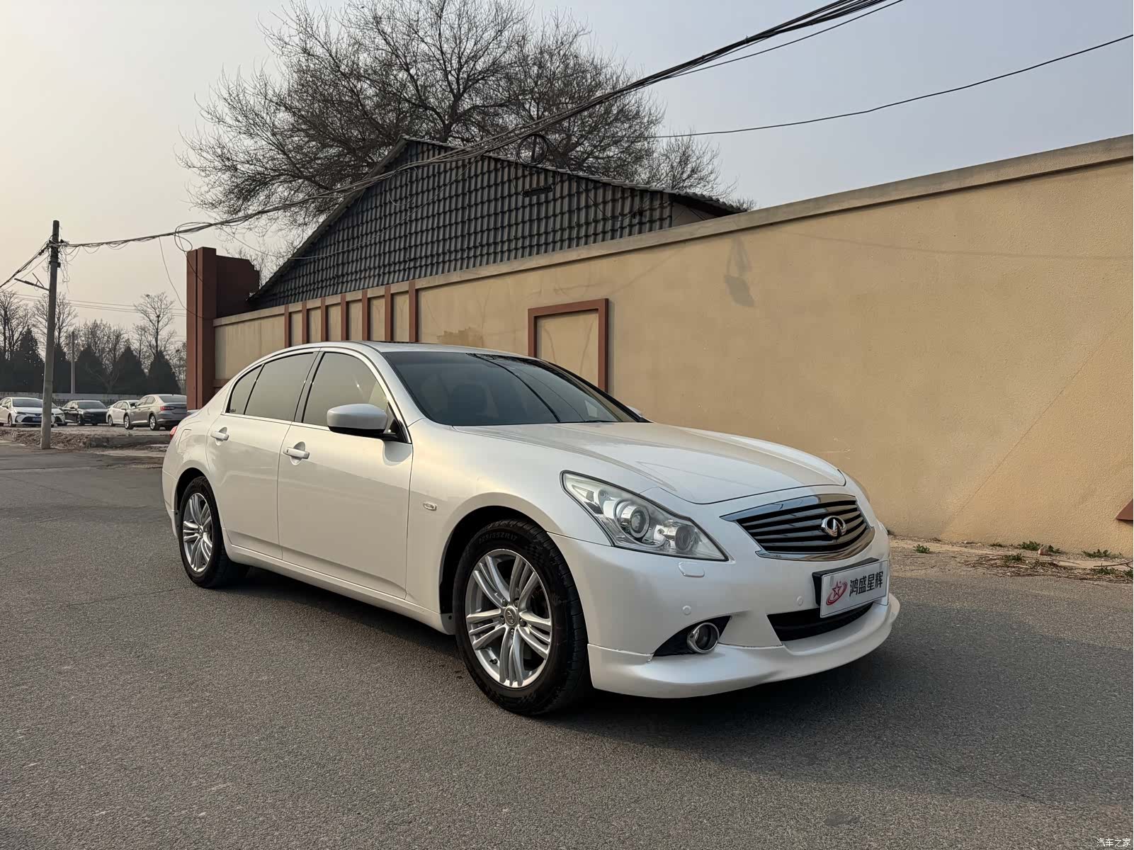 Infiniti G25, 2014 3