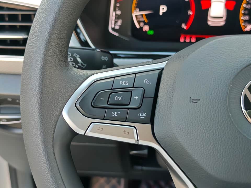 Volkswagen Exploring the shadow