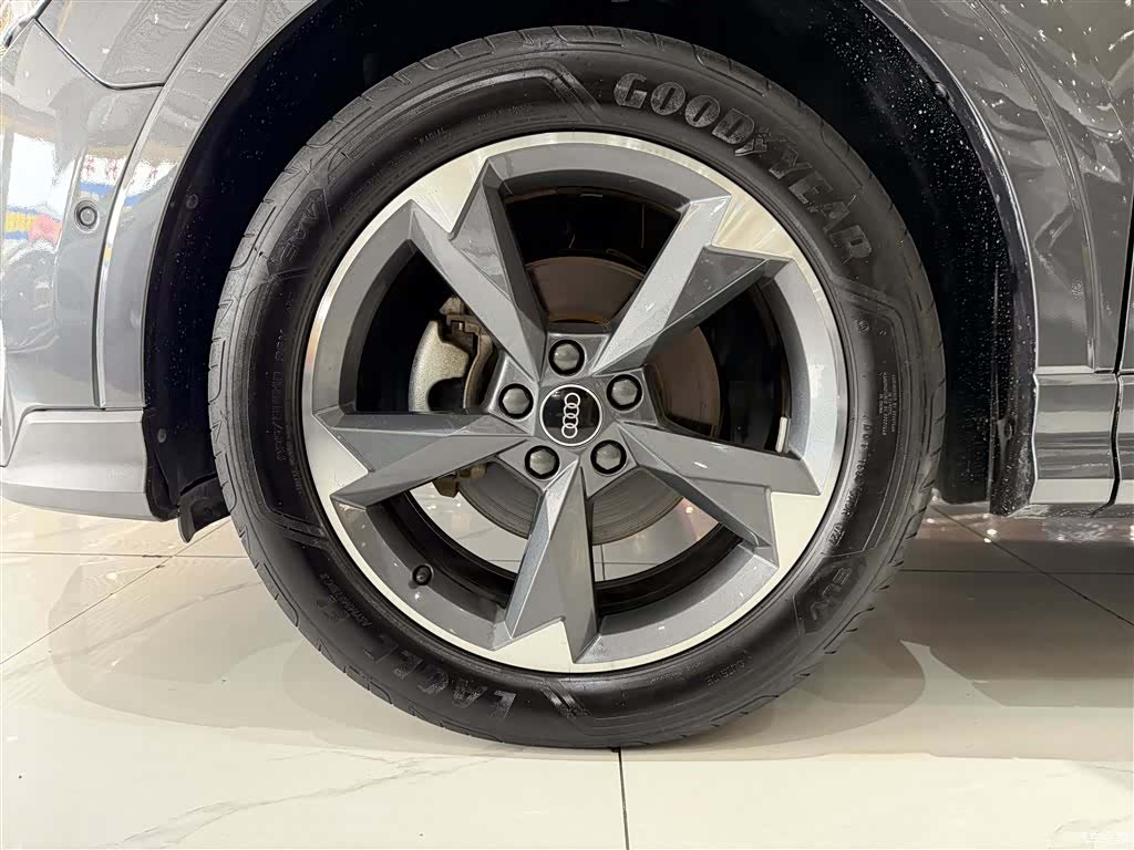 Audi Q3, 2021 9