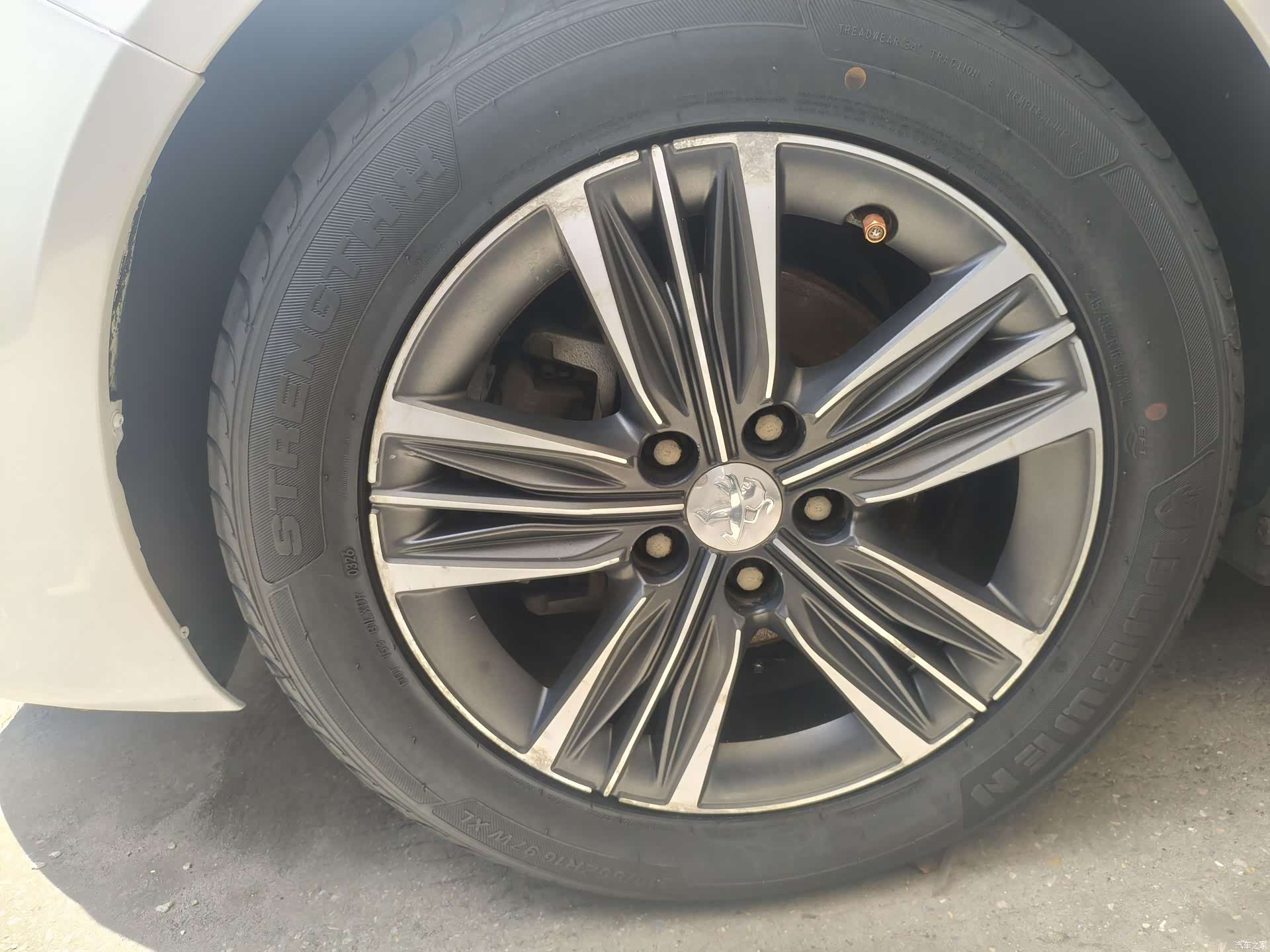 Peugeot 308, 2017 все фото