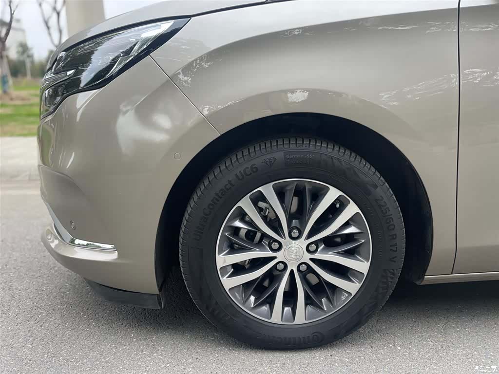 Buick GL8, 2022 8