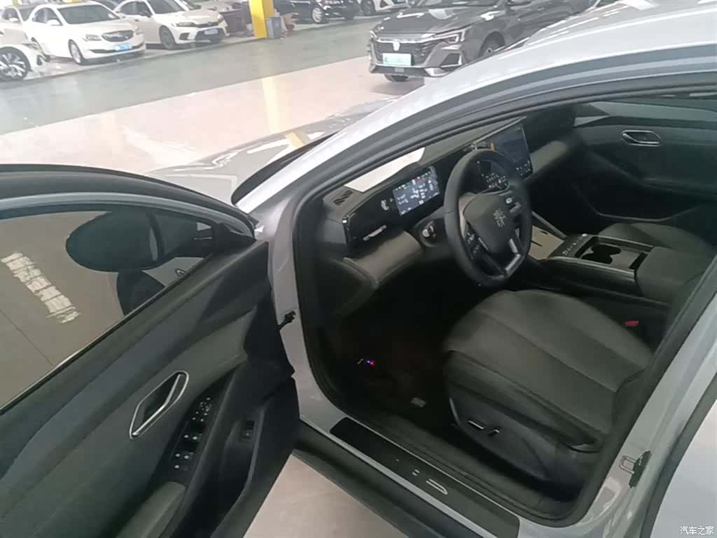 BYD Qin, 2025 16