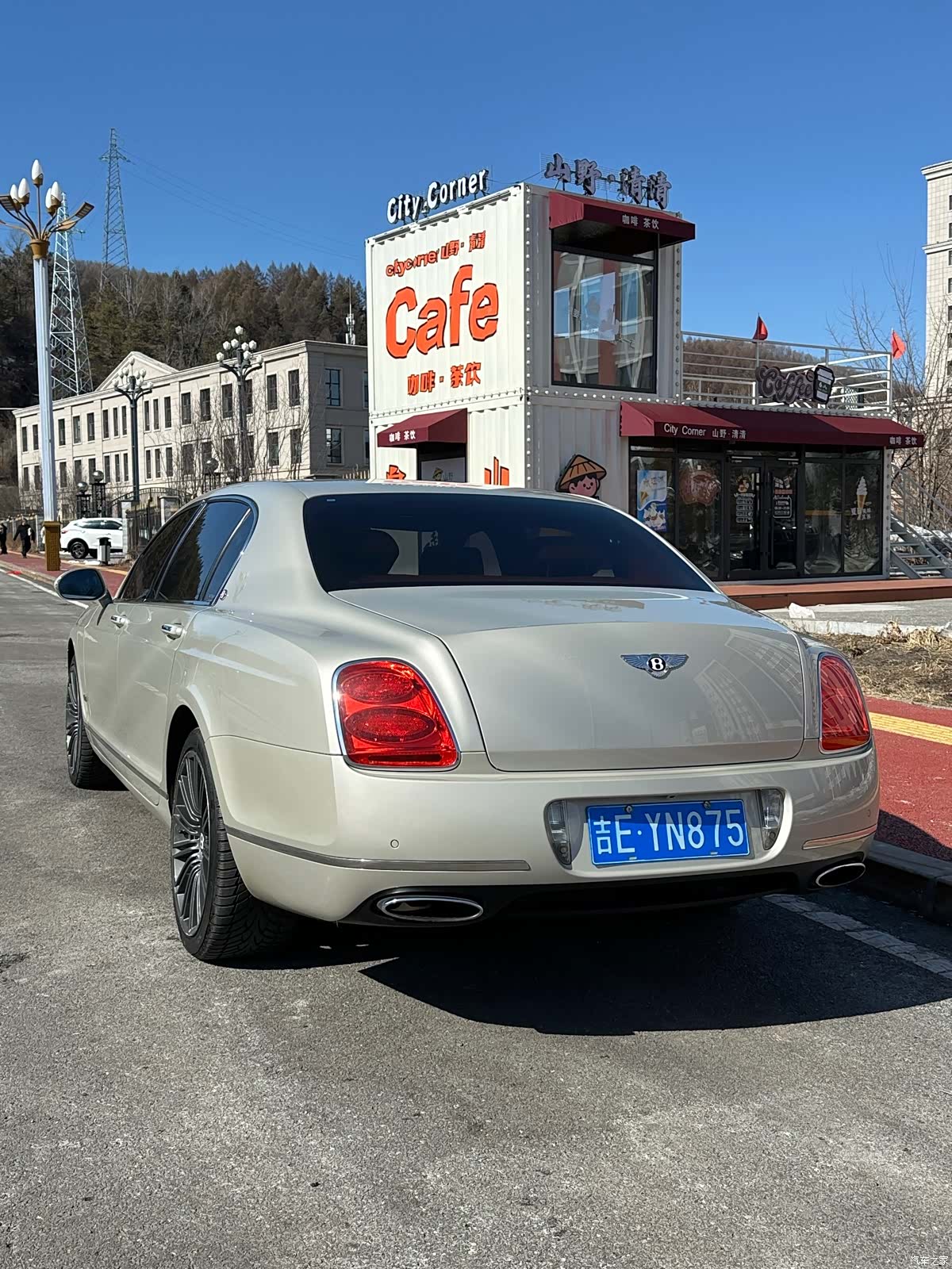 Bentley Flying Spur, 2011 4