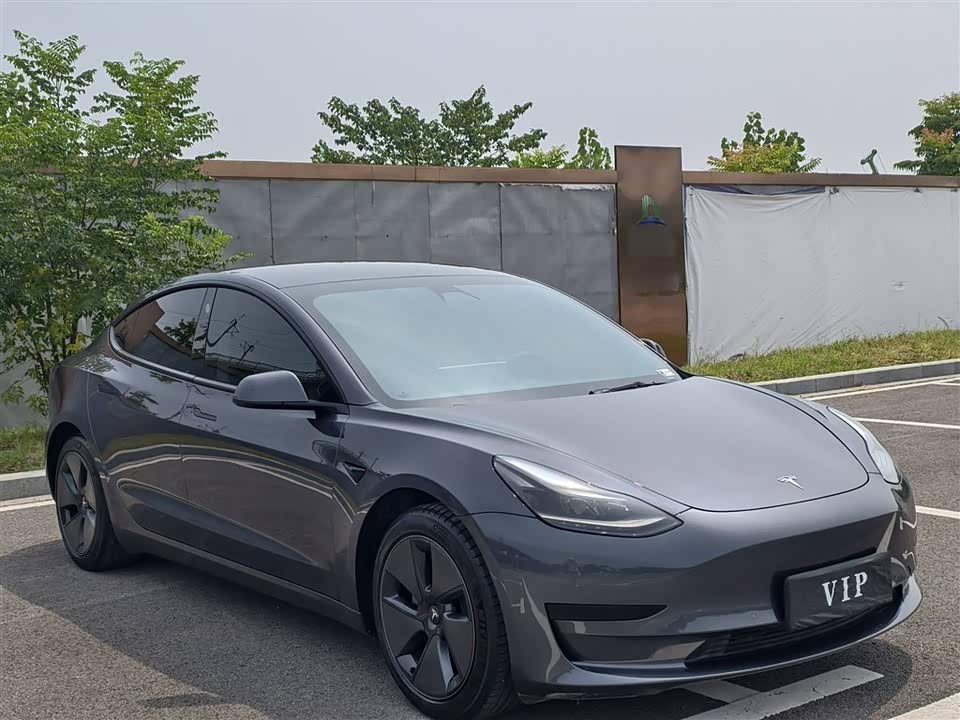 Tesla Model 3 Tesla Model 3