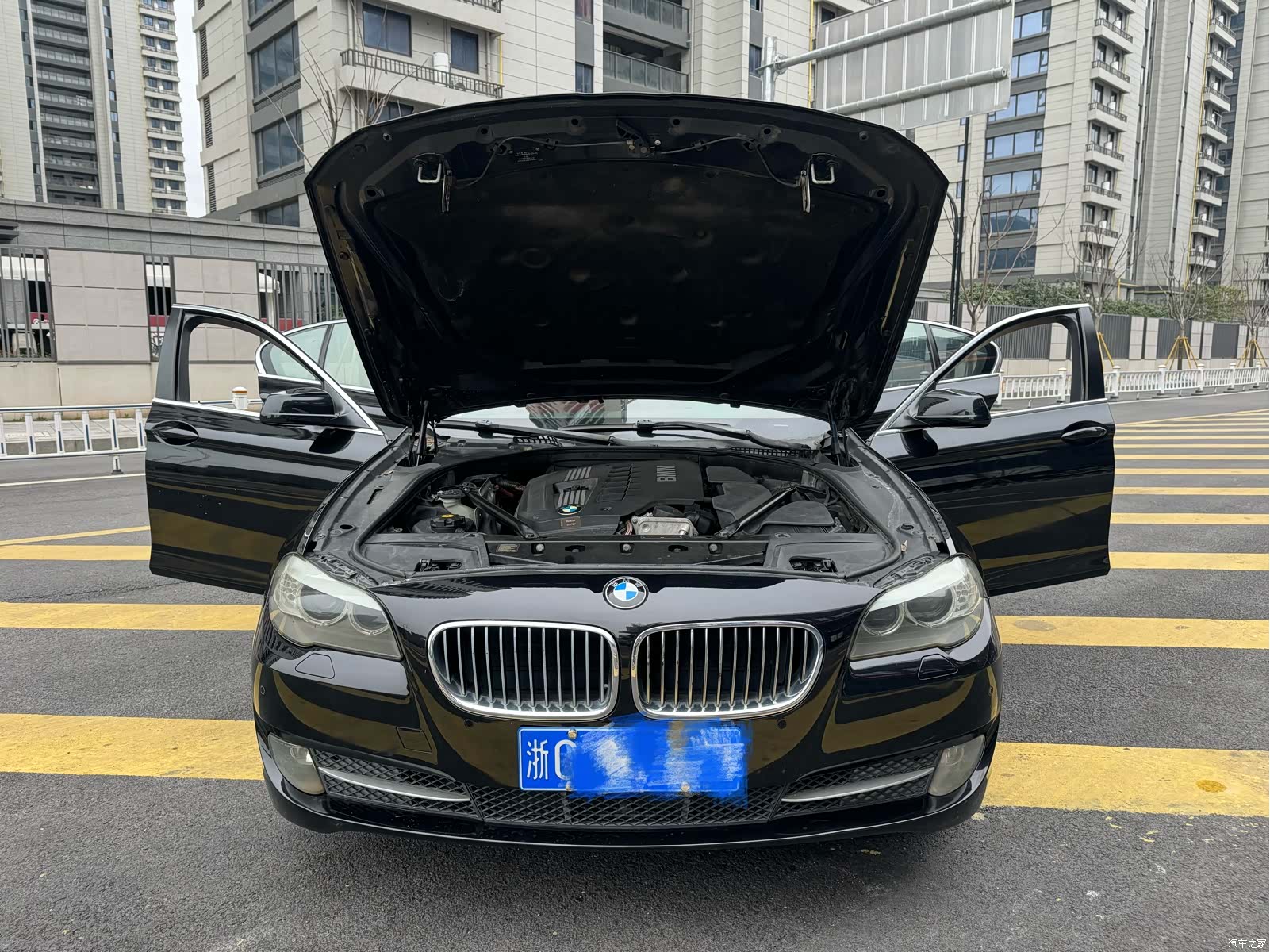 BMW 5 Series, 2011 15