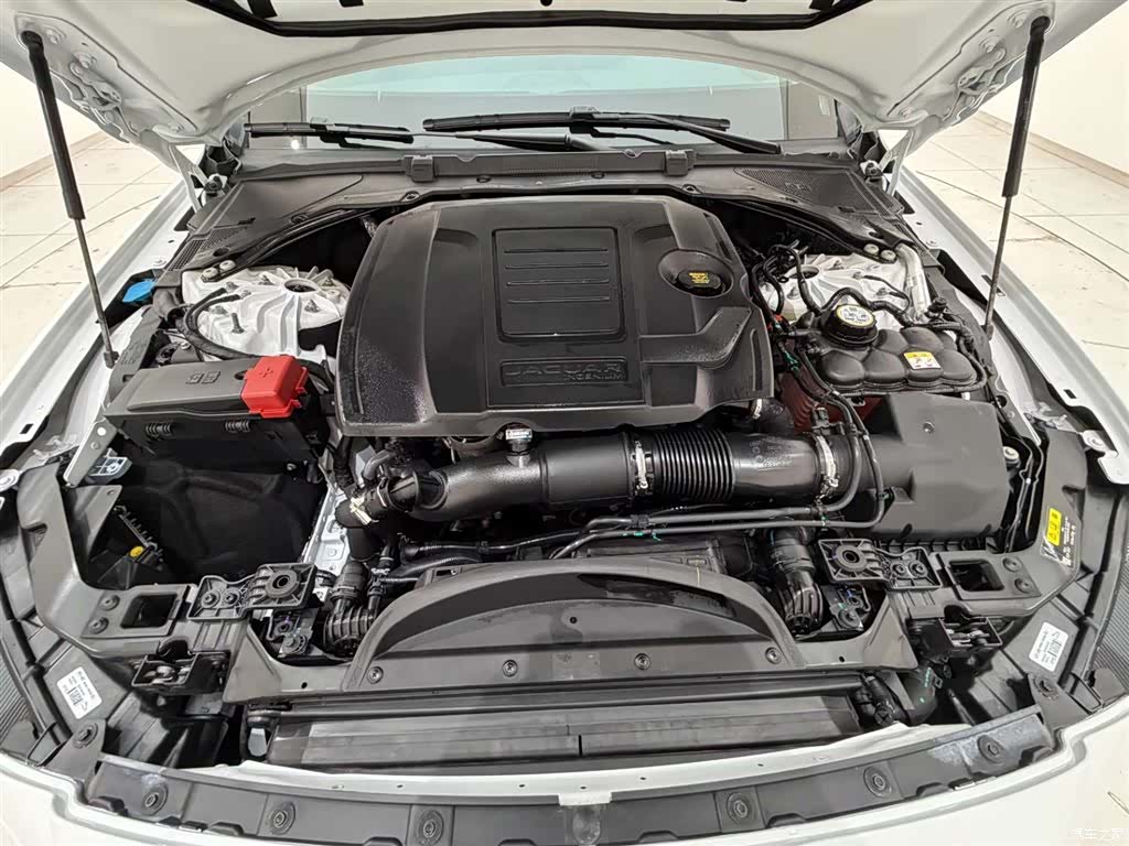 Land Rover P200, 2023 18
