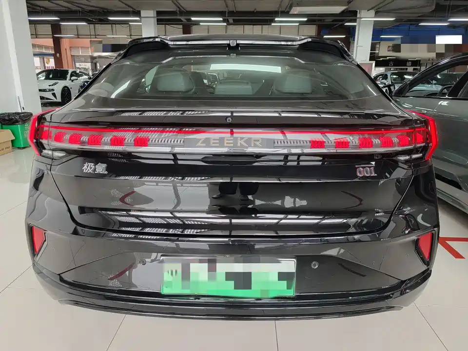 Zeekr 001