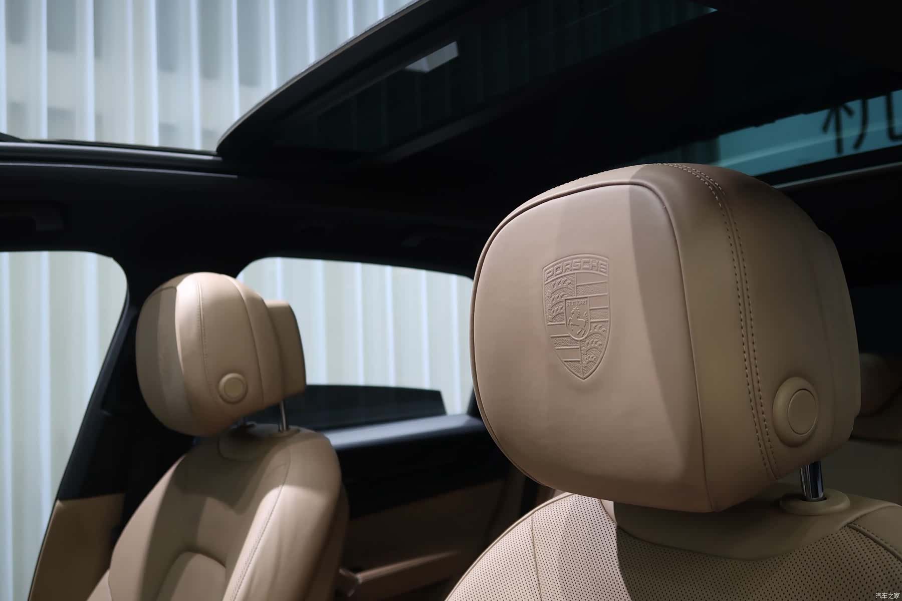 Porsche Cayenne, 2018 8