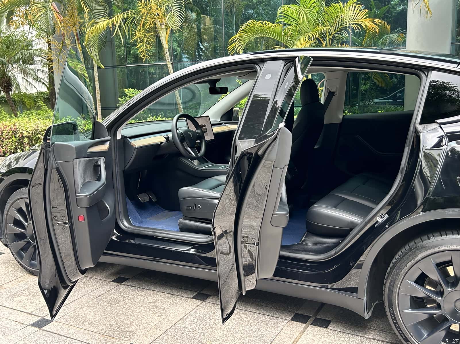Tesla Model Y, 2022 15