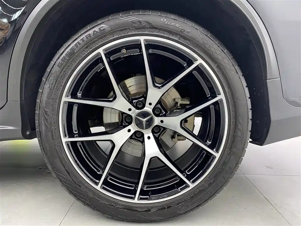 Mercedes-Benz GLC AMG